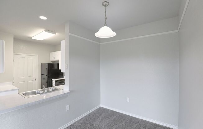 2 beds, 2 baths, 950 sqft, $1,236