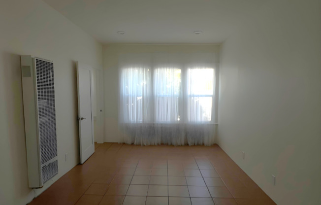 1557 W. 36th Place
