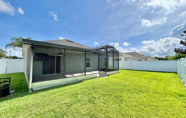 4 beds, 2 baths, $2,595
