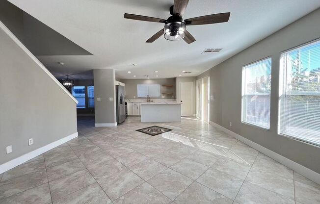 5 beds, 3 baths, $2,400