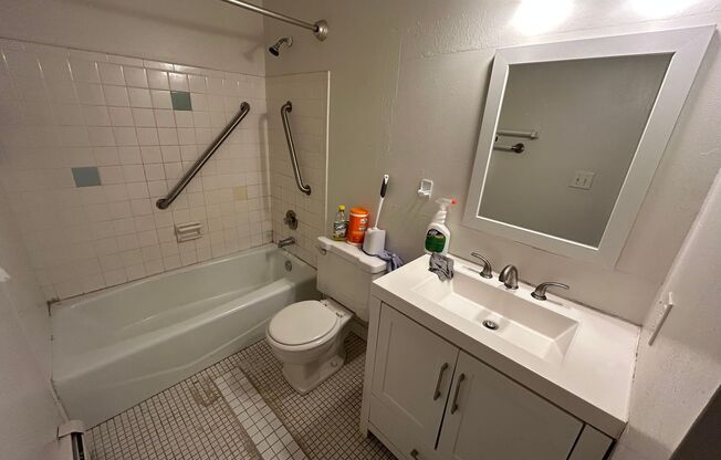 1 bed, 1 bath, $1,145, Unit 307