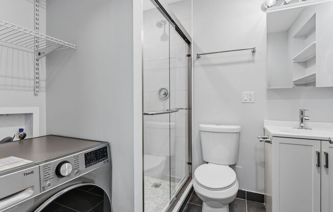 2 beds, 1 bath, 549 sqft, $2,450, Unit 8E
