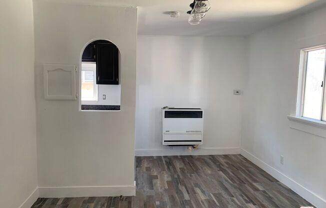 2 beds, 1 bath, 1,616 sqft, $2,025, Unit 1/2