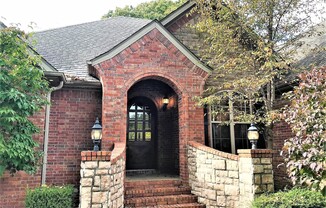 Home Close to Coler Park in Bentonville