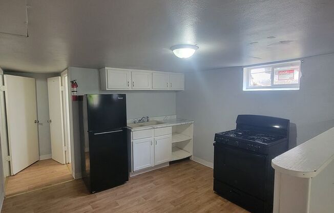 1318 E Frye Ave