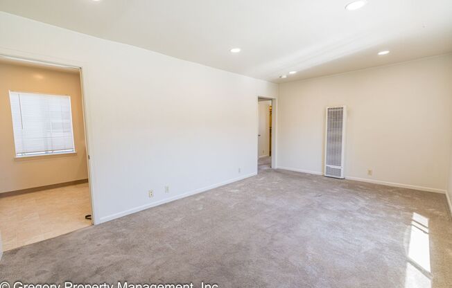 1710 Benton
