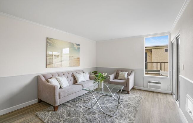 FOR RENT 1Br/1Ba 626 Sf Second Floor Condo Located In The Vibrant Allied Gardens/Del Cerro Neighborhood