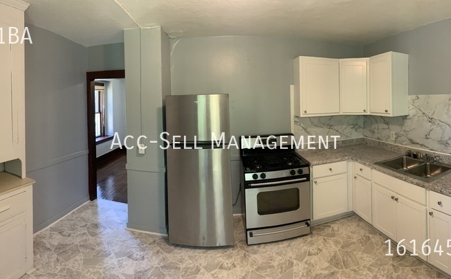 2109 CHARLES SW