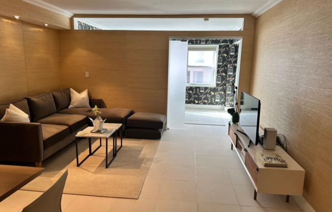 27 E 65 ST