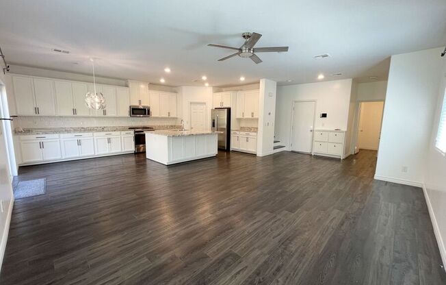 7035 DENIO IS ST