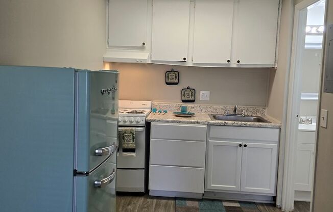 Studio, 1 bath, 300 sqft, $1,139, Unit 1812