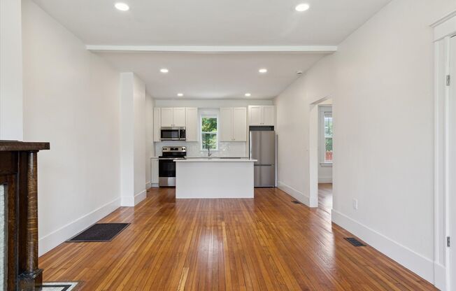 Stunning 3 Bed, 3 Bath Fully Renovated Townhome with Finished Basement in Lincoln Park — Minutes from MSU and Downtown Denver!