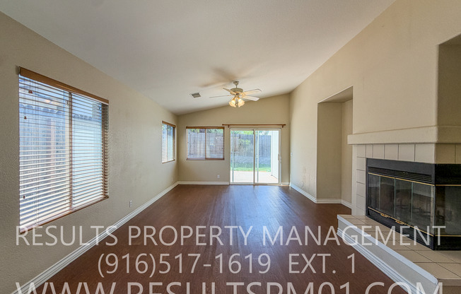 Lovely 3 Bedroom - Heart of Roseville