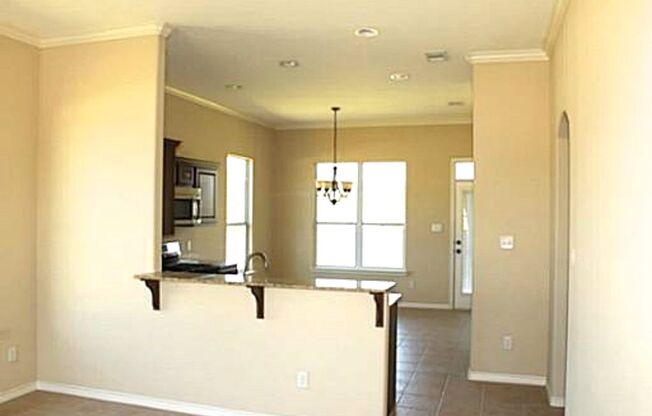 AUGUST 2026 PRE-LEASE! 3 bed, 2 bath in Spring Creek Gardens