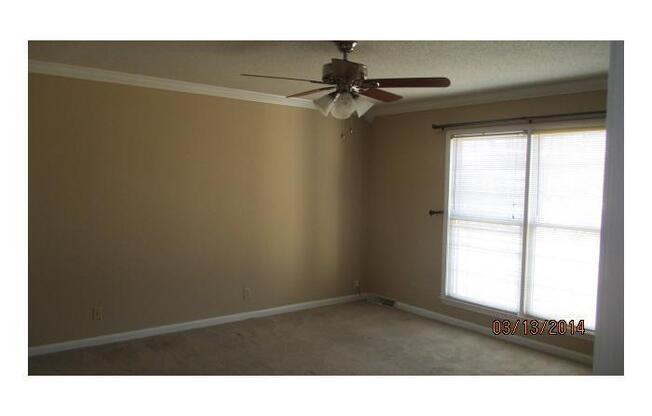 5 Bedroom 2 1/2 Bath Home For Rent!