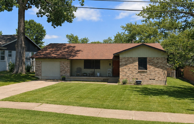 Updated Mesquite Home Across from Galloway Park!!!!