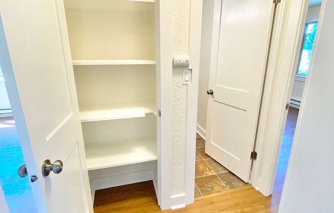 2 beds, 1 bath, 750 sqft, $2,550, Unit 404