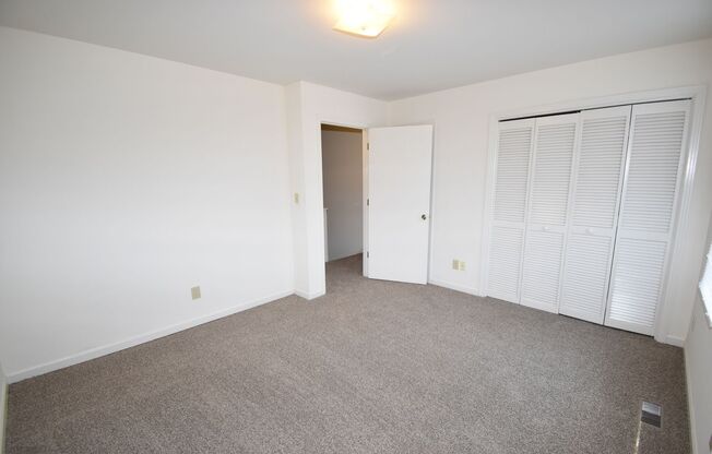 2 beds, 1.5 baths, 1,000 sqft, $925, Unit A