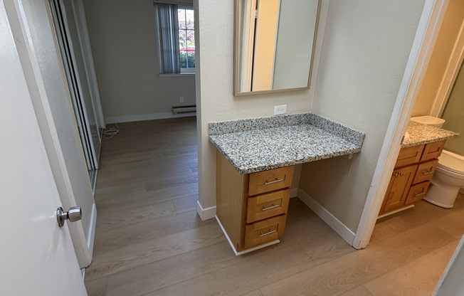 3990 Hamilton Ave. & 1610,1614 Cloverdale Lane