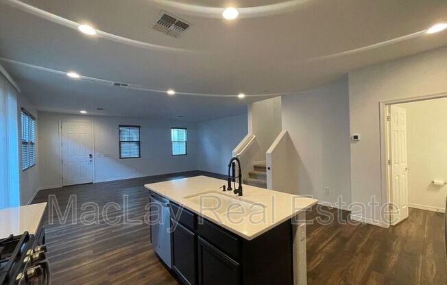 1708 S 82 WAY
