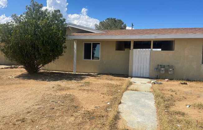 7731 - 7733 California City Blvd