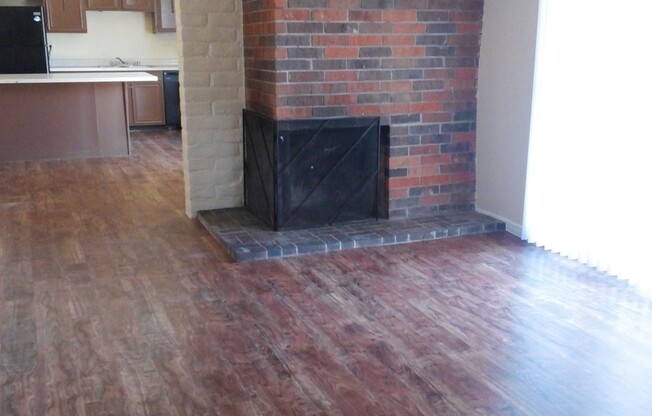 3 beds, 2 baths, 1,350 sqft, $1,150, Unit 34