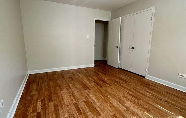 2 beds, 1 bath, $1,850, Unit 302