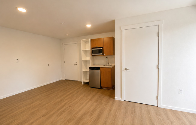 Studio, 1 bath, 175 sqft, $1,265, Unit 4212