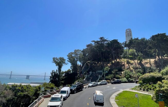 186 (290 Lombard)