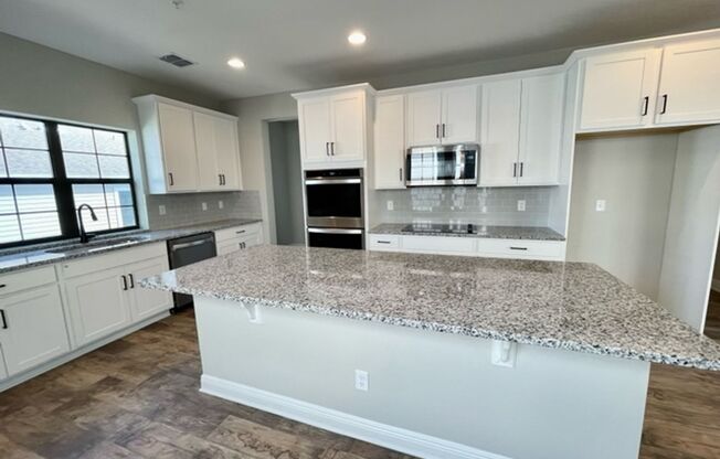 Winter Springs - 4 Bedroom, 3.5 Bathroom – $2,995.00