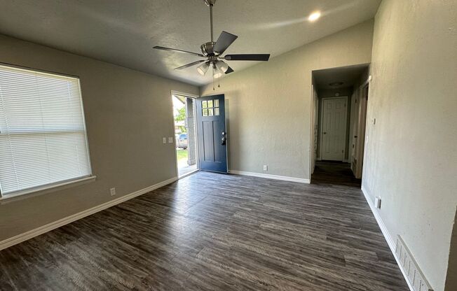 3 beds, 1 bath, $1,295