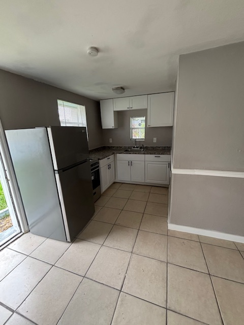 1064 N Tamiami Trl