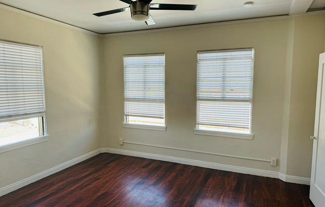 Studio, 1 bath, 420 sqft, $1,635, Unit 409