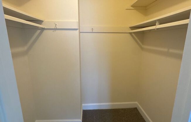 2 beds, 1.5 baths, 1,050 sqft, $1,820, Unit 3400 #303