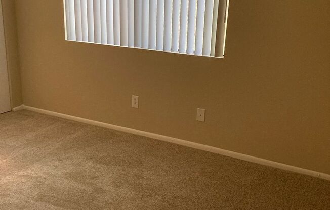 2 beds, 2 baths, 900 sqft, $1,375, Unit 250