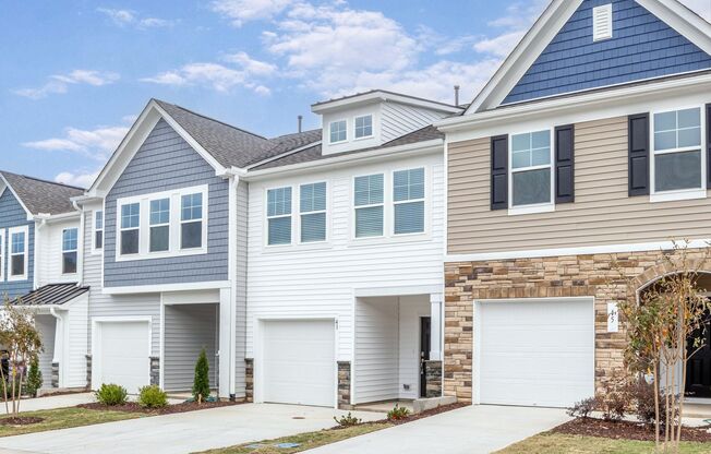 Brand New Townhome in Flowers Plantation! 1 Car Garage and Full Size Washer/Dryer Included!