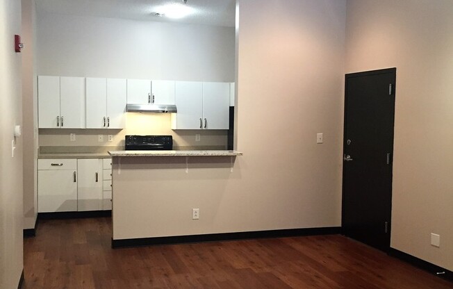 1 bed, 1 bath, 709 sqft, $1,333, Unit 125