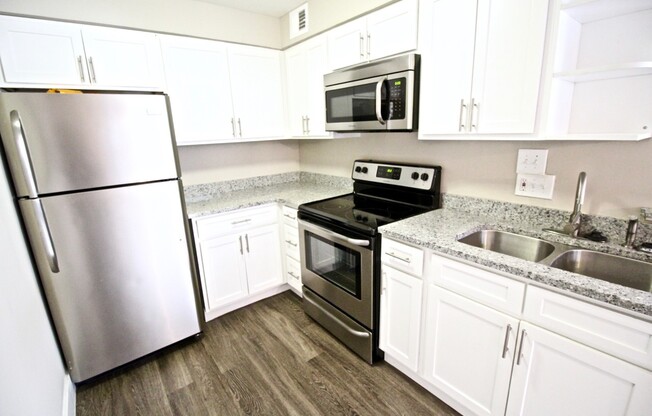 1 bed, 1 bath, 639 sqft, $1,095, Unit 4922-07