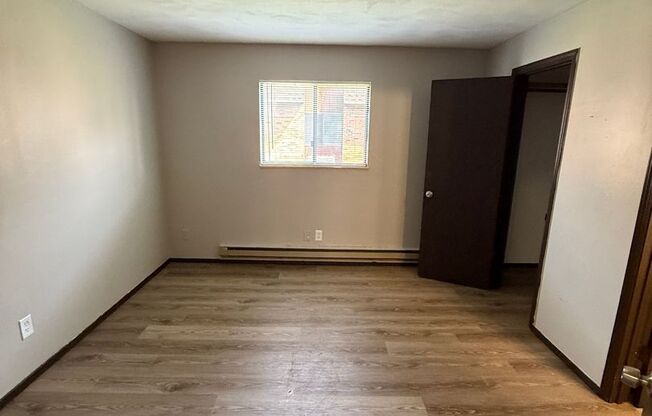 1 bed, 1 bath, 612 sqft, $795, Unit E-09