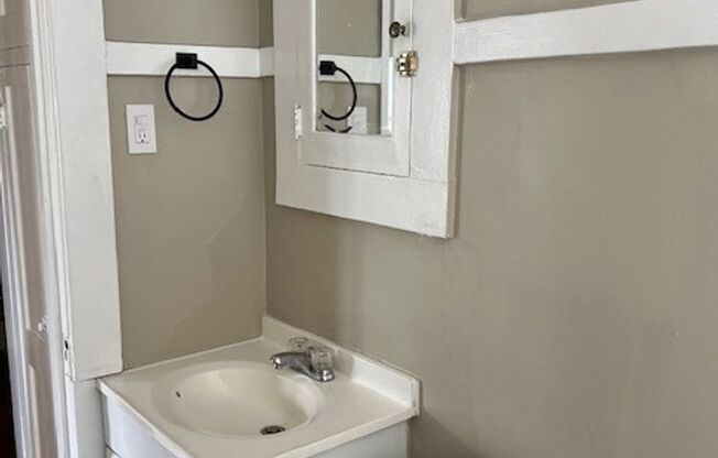 1 bed, 1 bath, 610 sqft, $750, Unit 66