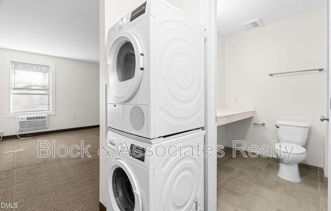 5104 Hollyridge Drive