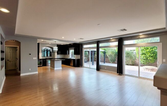 5464 Tartan Hill Ave - 4 bedrooms , 2.5 bathrooms, 2890 SQFT