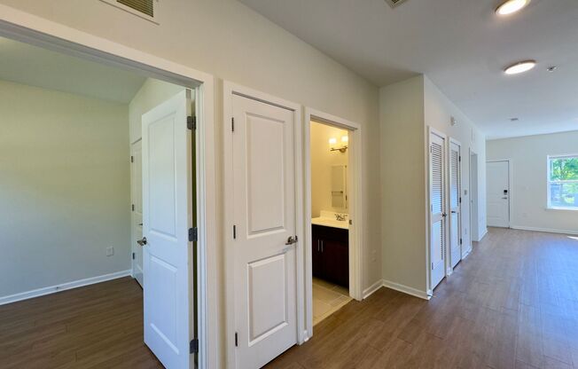Townhomes along Hamilton Ave, MD!