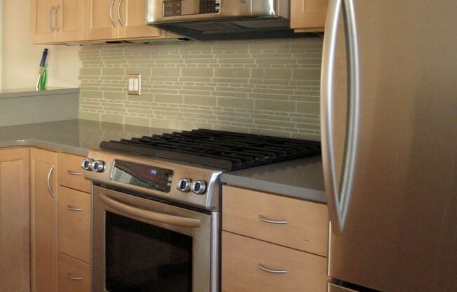 415 Burgoyne Road, Unit #8 - 2BD/1.5BA Barracks West Townhome