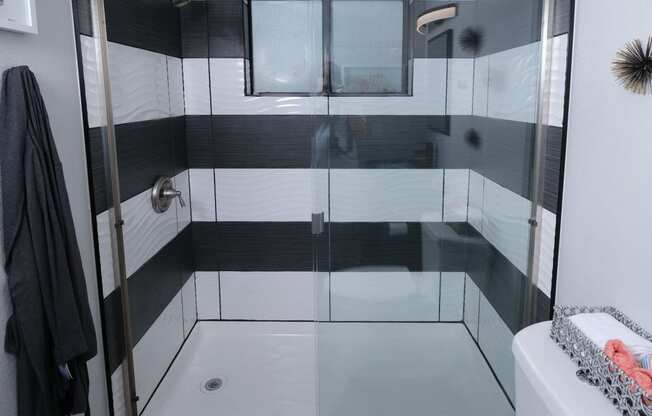 Fusion Apartments - Shower