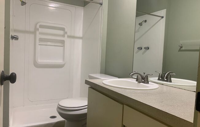 1 bed, 1 bath, 575 sqft, $1,165, Unit 56b