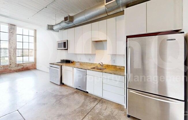 1 bed, 1 bath, 1,039 sqft, $1,649, Unit 911