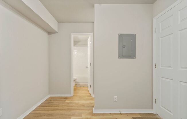 1 bed, 1 bath, 550 sqft, $849, Unit 401