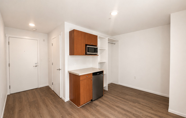 Studio, 1 bath, 176 sqft, $1,295, Unit 3219