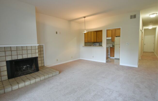 Spacious 1 Bed 1 Bath in Gated West San Jose Community